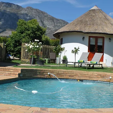 Roundhouse Guesthouse-2